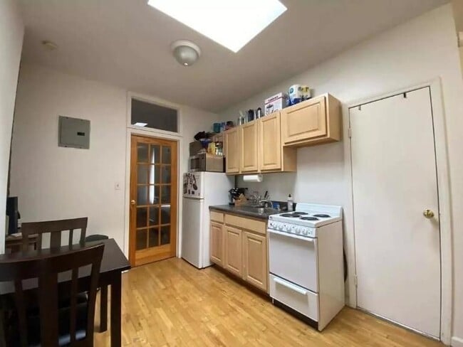 Building Photo - 2 bedroom in New York NY 10003