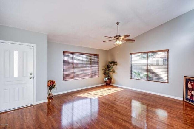Living Room - 1732 N Temple St