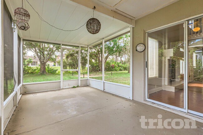 Building Photo - 28534 Tall Grass Dr