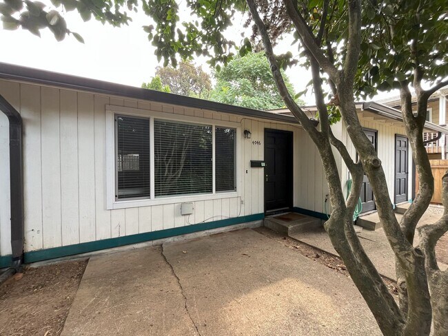 Building Photo - Cozy & Functional 800 Sq. Ft. Home with Ou...
