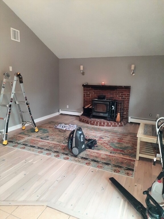 Foto principal - 633 Wareham Rd