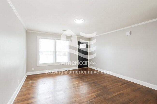 Foto del edificio - 2128 Crosley St
