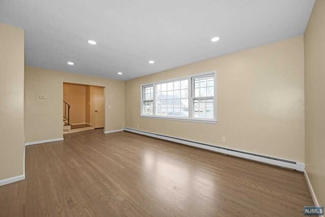 Building Photo - 493 Ridgewood Rd