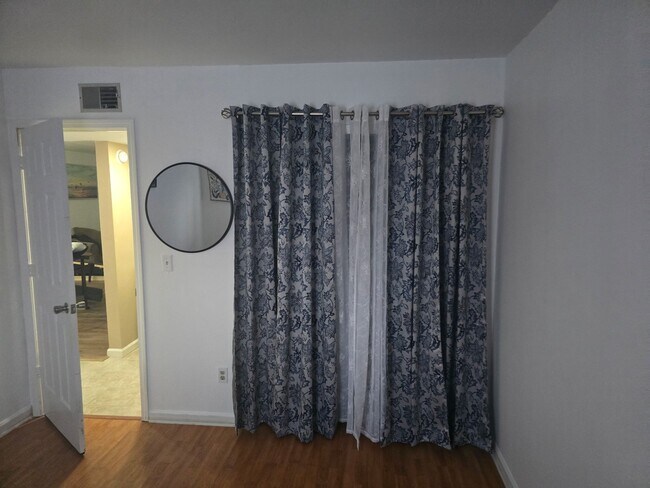 Foto del edificio - 700 Windsong Cir