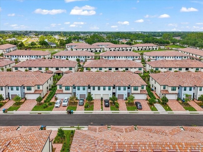 Building Photo - 1533 Lake Jessup Cir