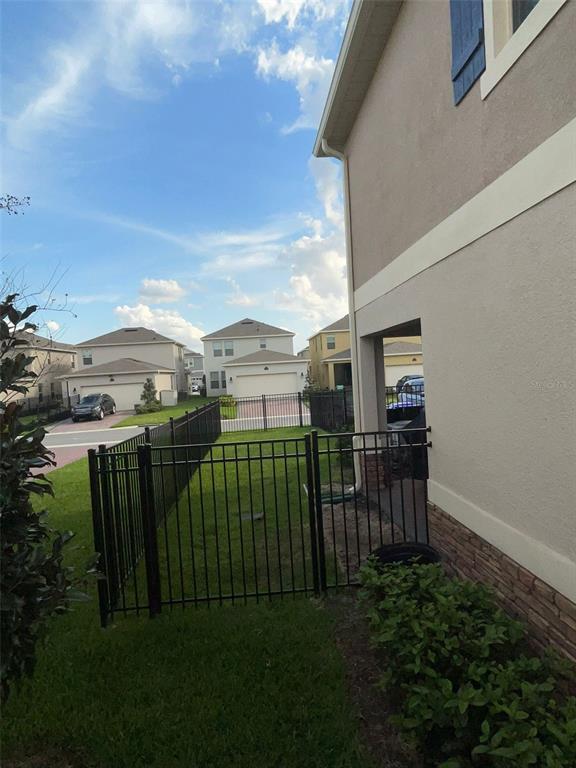 Building Photo - 16245 Admirals Cove Ln
