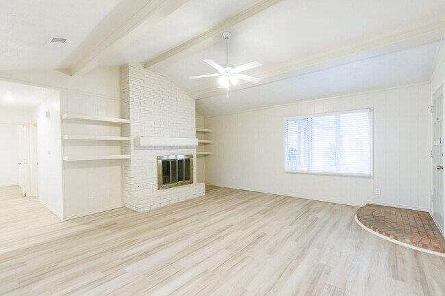 Building Photo - 4407 75th Dr