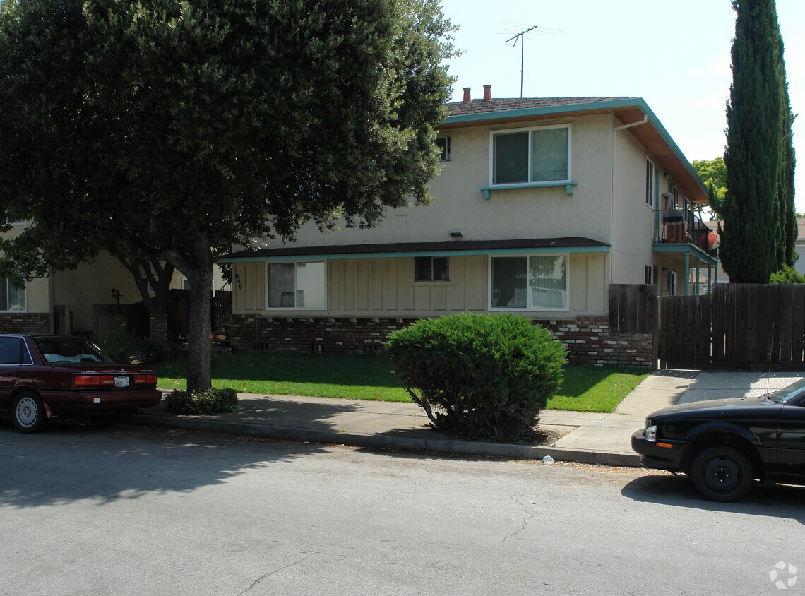 Building Photo - 640 Grand Fir Ave