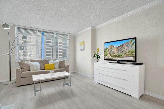 Building Photo - 2501 S Ocean Dr