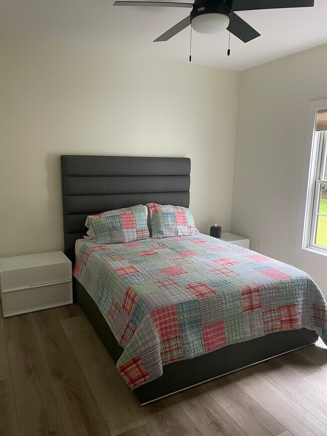 Foto del edificio - 1332 S Rd