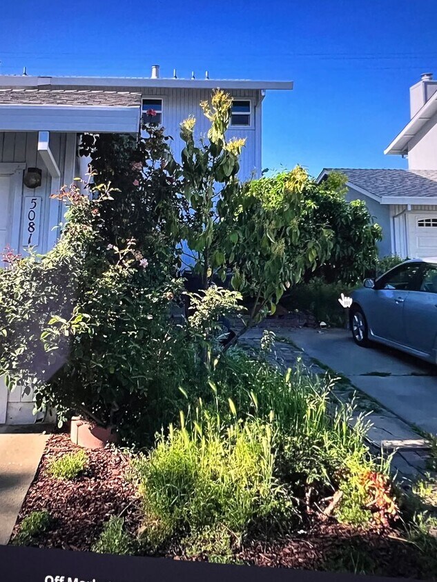 Foto principal - Available now! South Davis Townhome On Ver...