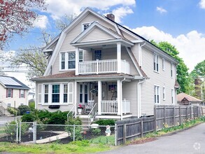 Building Photo - 826 Black Rock Tpke