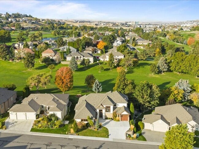 Foto del edificio - 3500 S Morain St