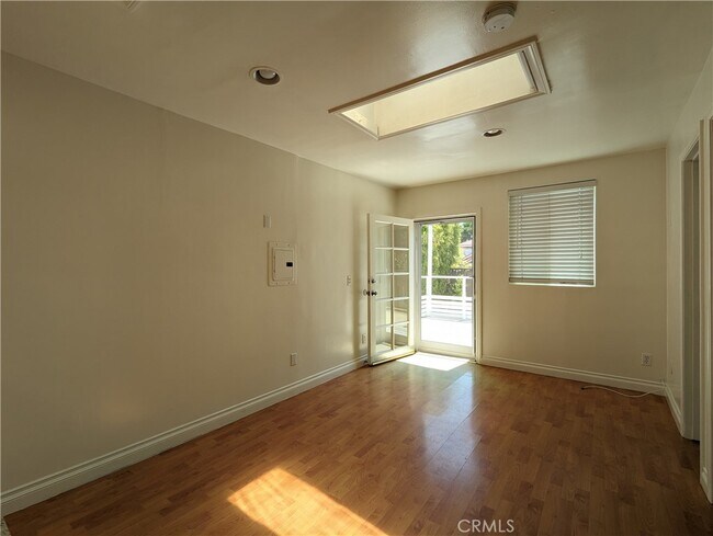 Foto del edificio - 712 Vernon Ave