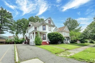 Building Photo - 70 E Maple Ave