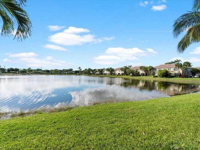 Foto del edificio - 12170 SW 5th Ct