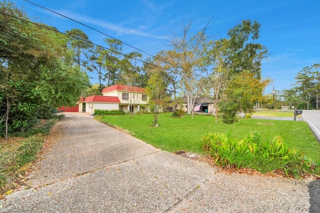 Building Photo - 17 Winged Foot Dr