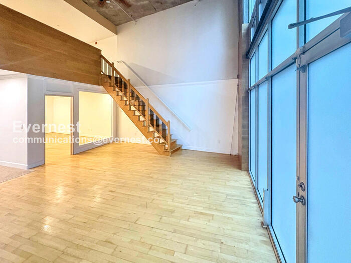 Foto principal - 2 Bed/2 Bath Condo with Underground Garage...