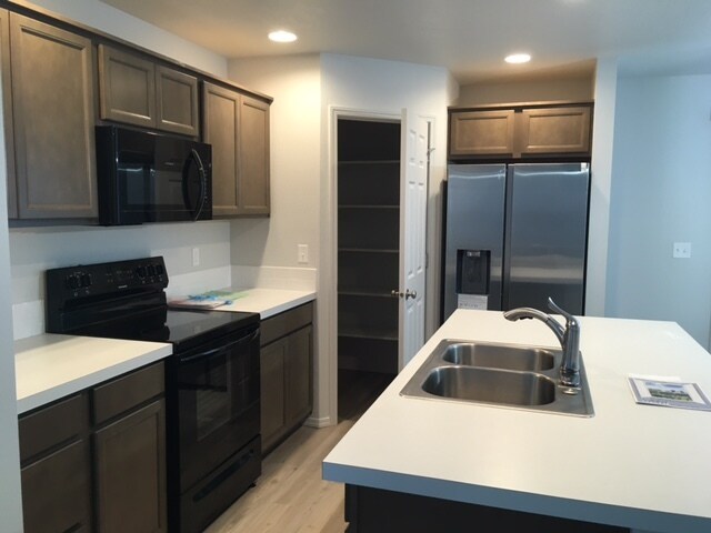 Foto del edificio - 8349 E Dutchman St