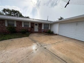 Building Photo - 4704 Telfair Dr