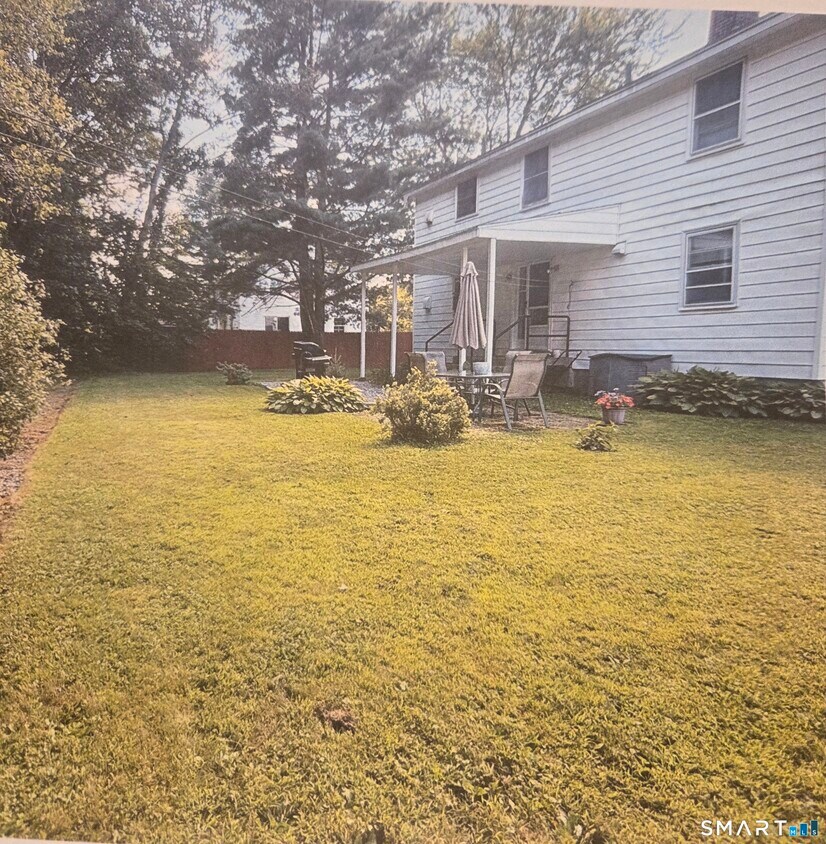 Foto del edificio - 50 Benton St