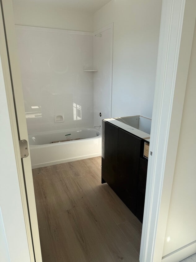 Building Photo - 2070 N 325 E
