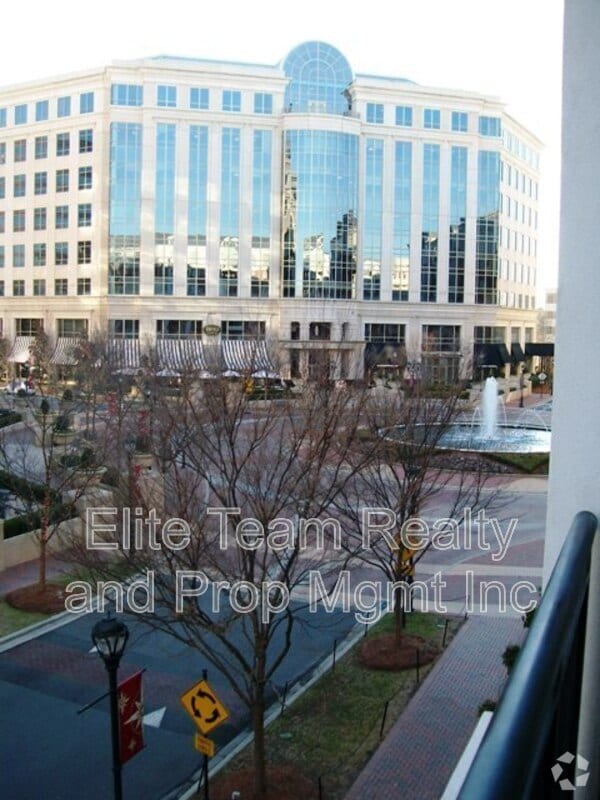 Building Photo - 4625 Piedmont Row Dr