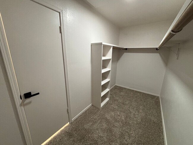 Foto del edificio - Great Location!