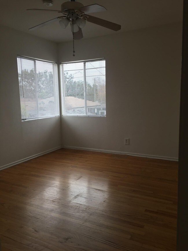 Foto del edificio - 504 Grand Blvd