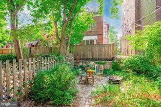 Building Photo - 257 S 46th St