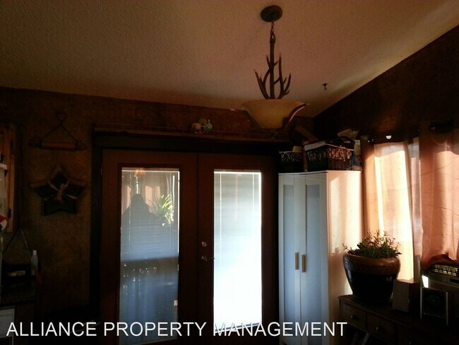 Building Photo - 4 br, 2 bath House - 7776 Leverich