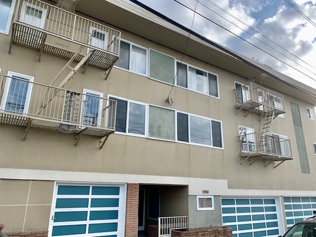 Building Photo - 3301 Wawona St