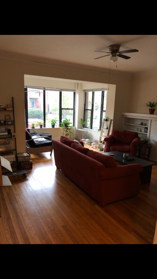 Foto del edificio - 5633 N Wayne Ave