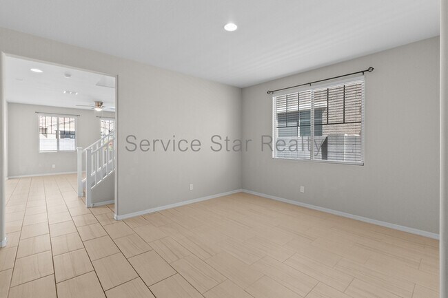 Building Photo - 5710 N 107th Ln