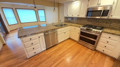 Building Photo - 1375 Tiburon Ct SE