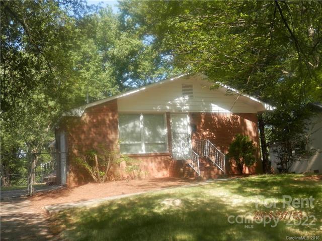 Primary Photo - 815 Echo Glen Rd