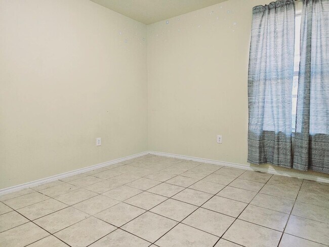 Building Photo - 3517 Jose De La Paz Rd