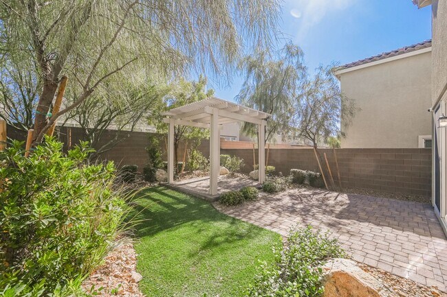 Building Photo - Look No Further! Lovely 3 Bedroom And 2.5 ...