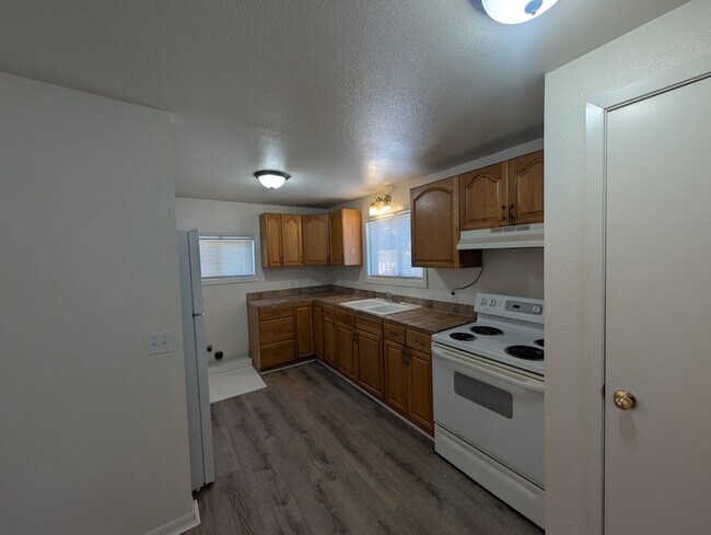 Foto del edificio - 203 NW Pine St