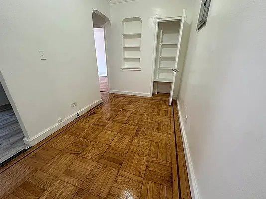 Foto del edificio - 0 bedroom in Bronx NY 10452