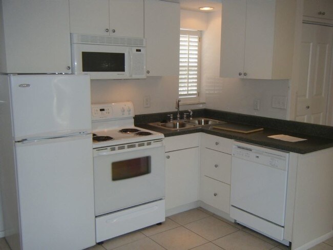 Foto del edificio - 4 Gibbs Rd