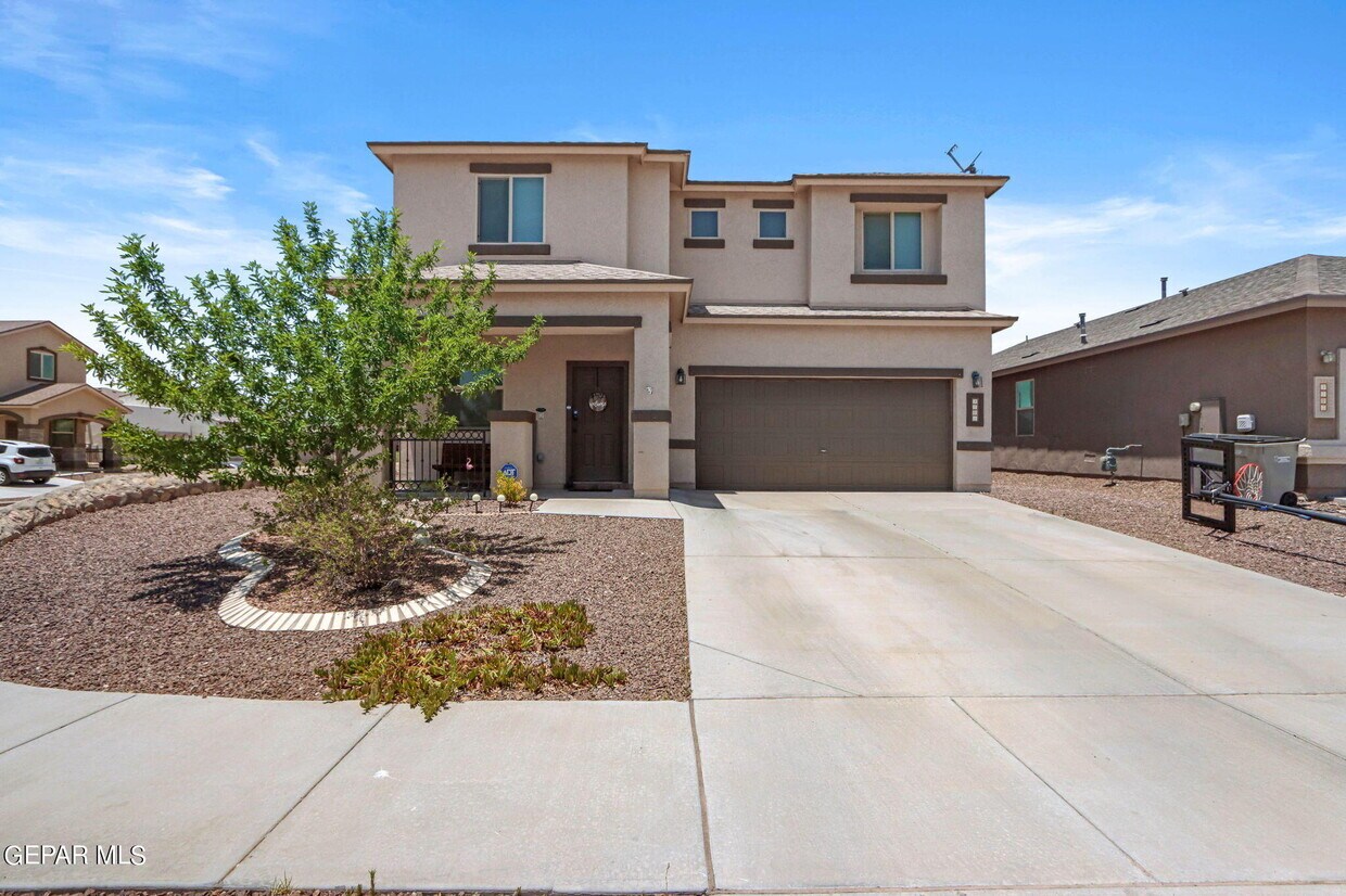 Primary Photo - 3701 Loma Cortez Dr