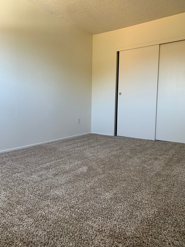Foto del edificio - 16481 Waterway Cir
