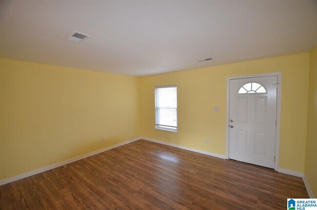 Building Photo - 38 Carriage House Rd SW