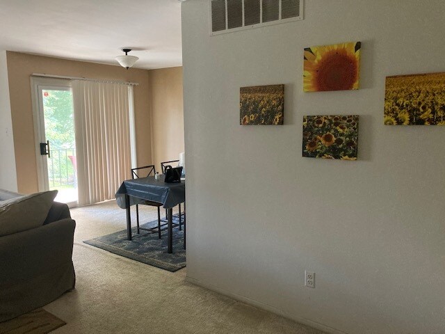 Building Photo - 382 Homeland Southway