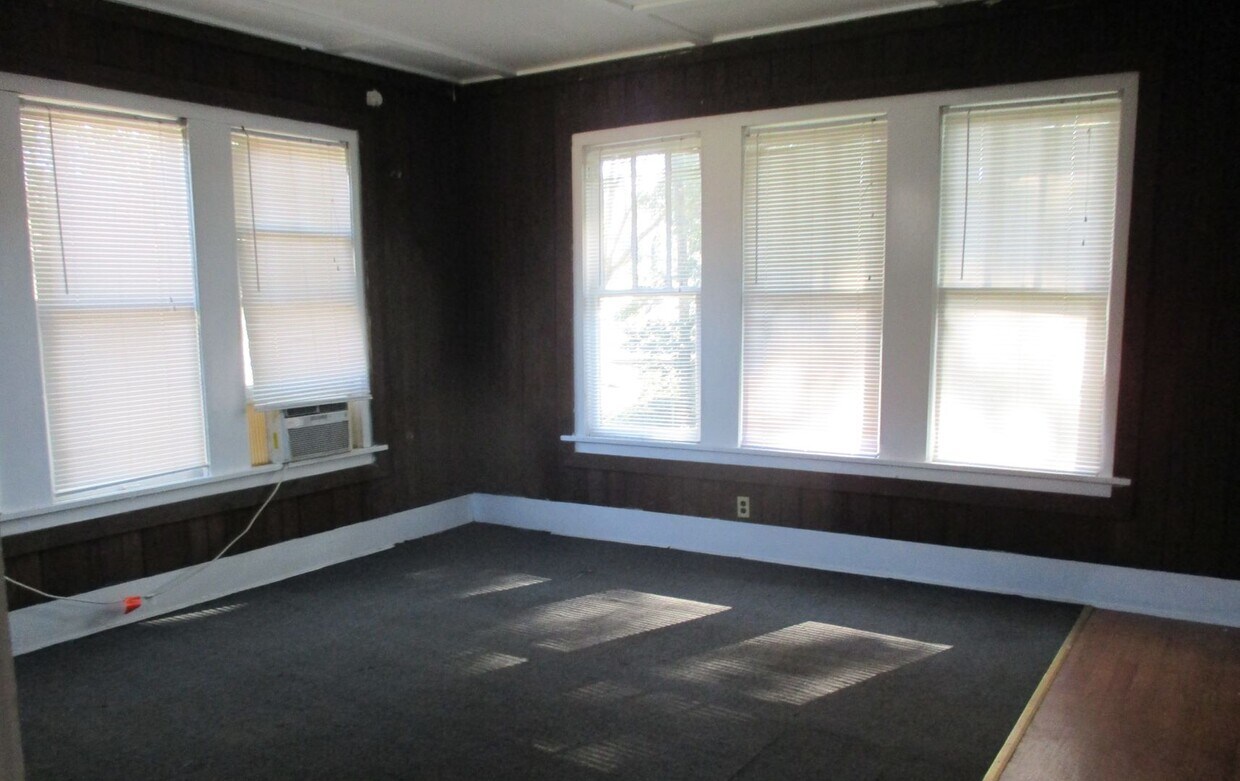 Building Photo - 203 W. Colorado