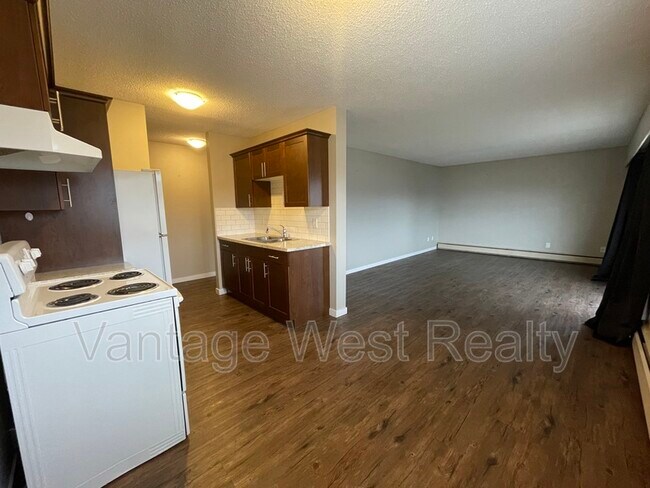 Photo du bâtiment - 235 Husch Rd