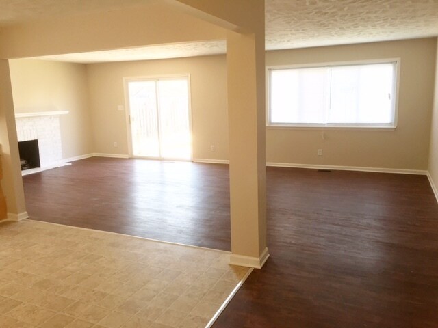 Foto del edificio - 5526 Antoneli Ln