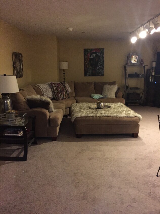 Foto principal - 411 Boggs Ave