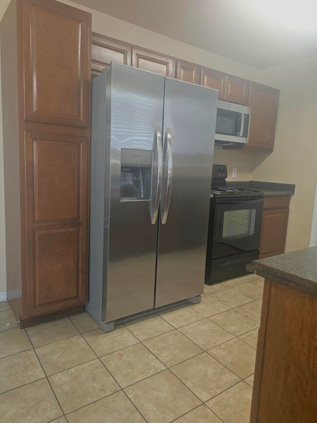 Building Photo - 474 Duffy Dr